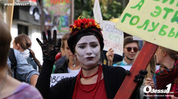 Вы еще нормальные? Тогда мы идем к Вам! В Одессе прошла "Монстрация"
