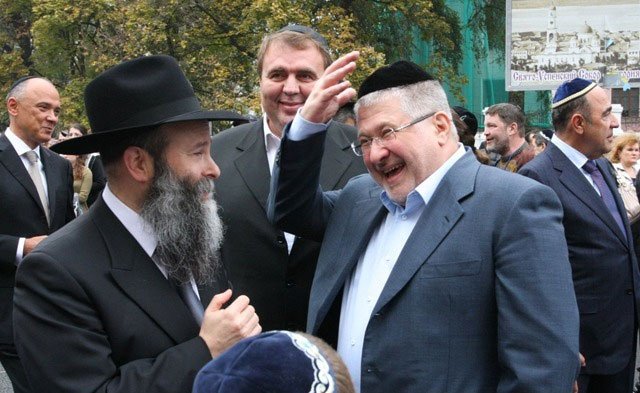 Российские евреи зомбированы ТВ, а украинские знают правду — раввин Днепропетровска Российские евреи зомбированы ТВ, а украинские знают правду — раввин Днепропетровска