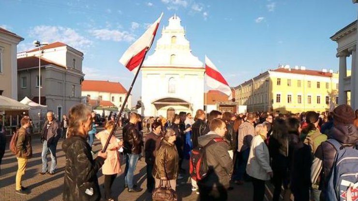 УкроСМРАД: В Минске массово протестуют из-за российской военной базы УкроСМРАД: В Минске массово протестуют из-за российской военной базы