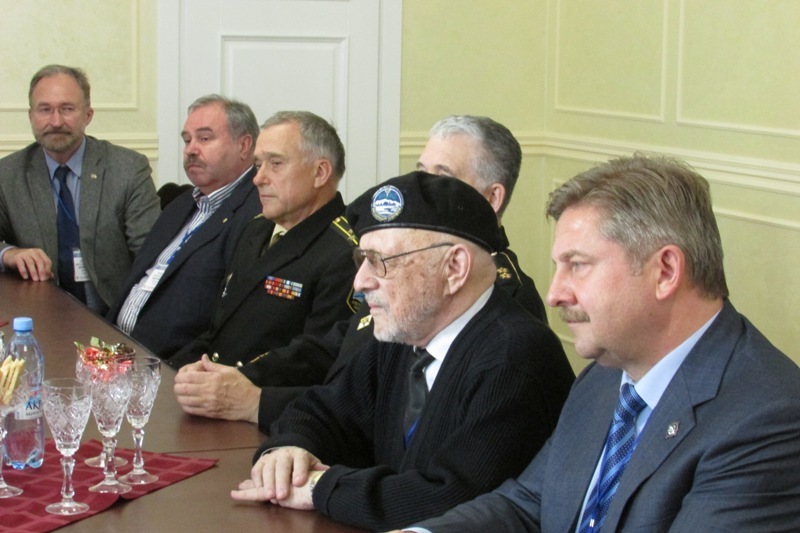 Британские ветераны Северных конвоев прибыли в Крым после визита в Москву Британские ветераны Северных конвоев прибыли в Крым после визита в Москву