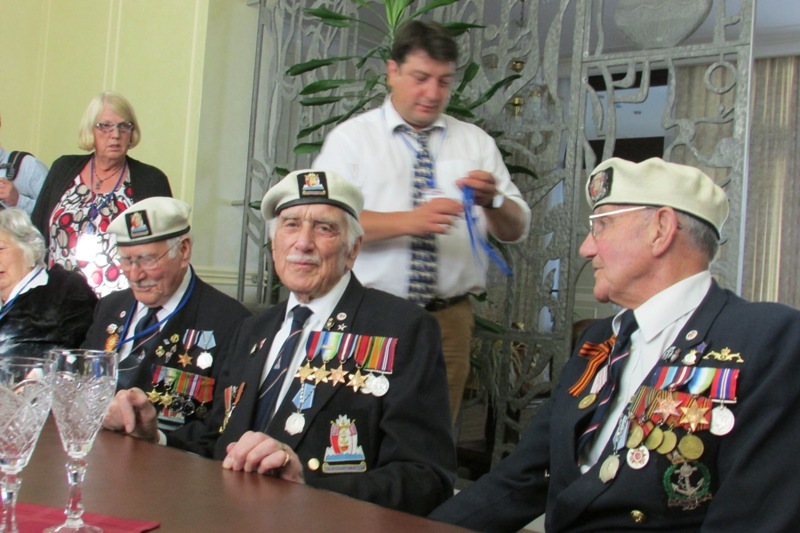 Британские ветераны Северных конвоев прибыли в Крым после визита в Москву Британские ветераны Северных конвоев прибыли в Крым после визита в Москву