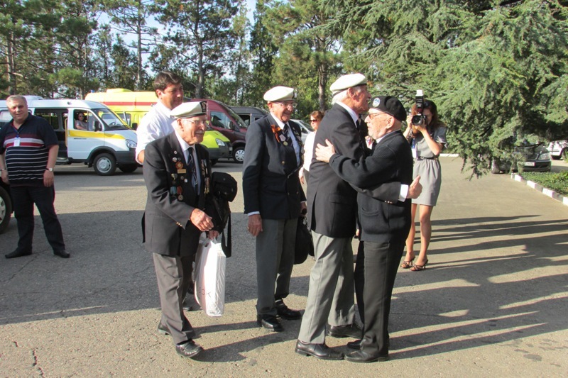 Британские ветераны Северных конвоев прибыли в Крым после визита в Москву Британские ветераны Северных конвоев прибыли в Крым после визита в Москву