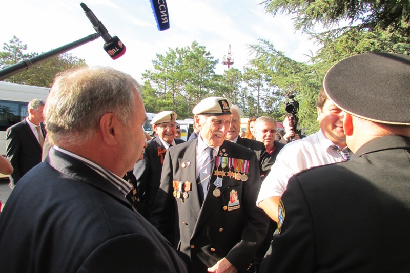 Британские ветераны Северных конвоев прибыли в Крым после визита в Москву Британские ветераны Северных конвоев прибыли в Крым после визита в Москву