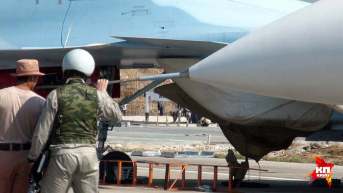 Военкоры «КП» из Сирии: «Российская авиабаза в Латакии - это выставка достижений военного хозяйства» Военкоры «КП» из Сирии: «Российская авиабаза в Латакии - это выставка достижений военного хозяйства»