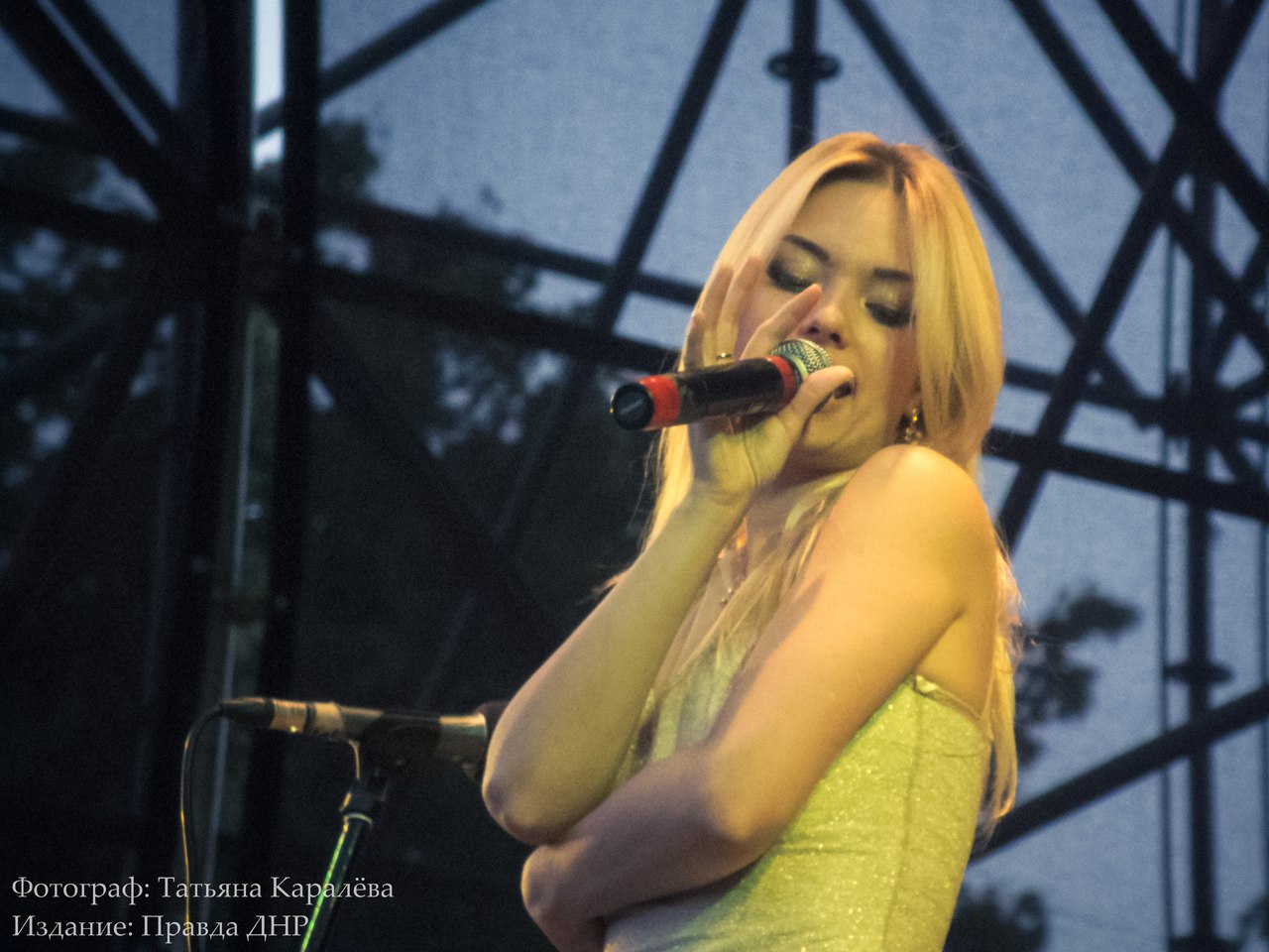 Донецк. Гала-концерт. Глеб Корнилов и группа Опасные Донецк. Гала-концерт. Глеб Корнилов и группа Опасные