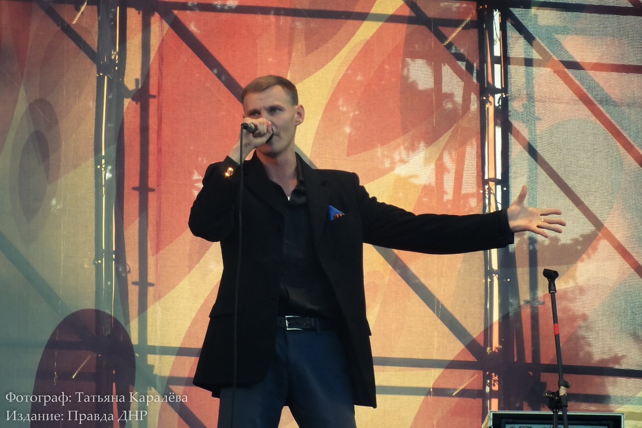Донецк. Гала-концерт. Глеб Корнилов и группа Опасные Донецк. Гала-концерт. Глеб Корнилов и группа Опасные