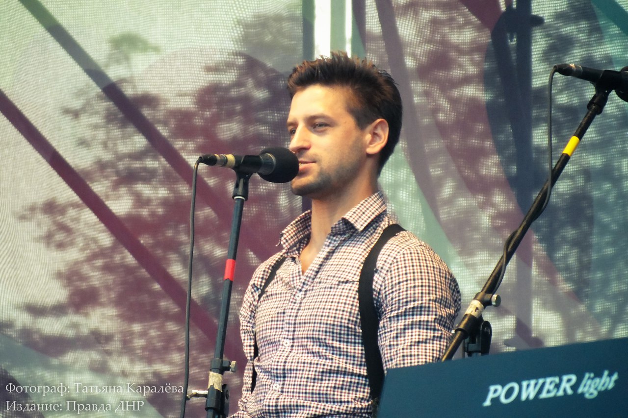 Донецк. Гала-концерт. Глеб Корнилов и группа Опасные Донецк. Гала-концерт. Глеб Корнилов и группа Опасные