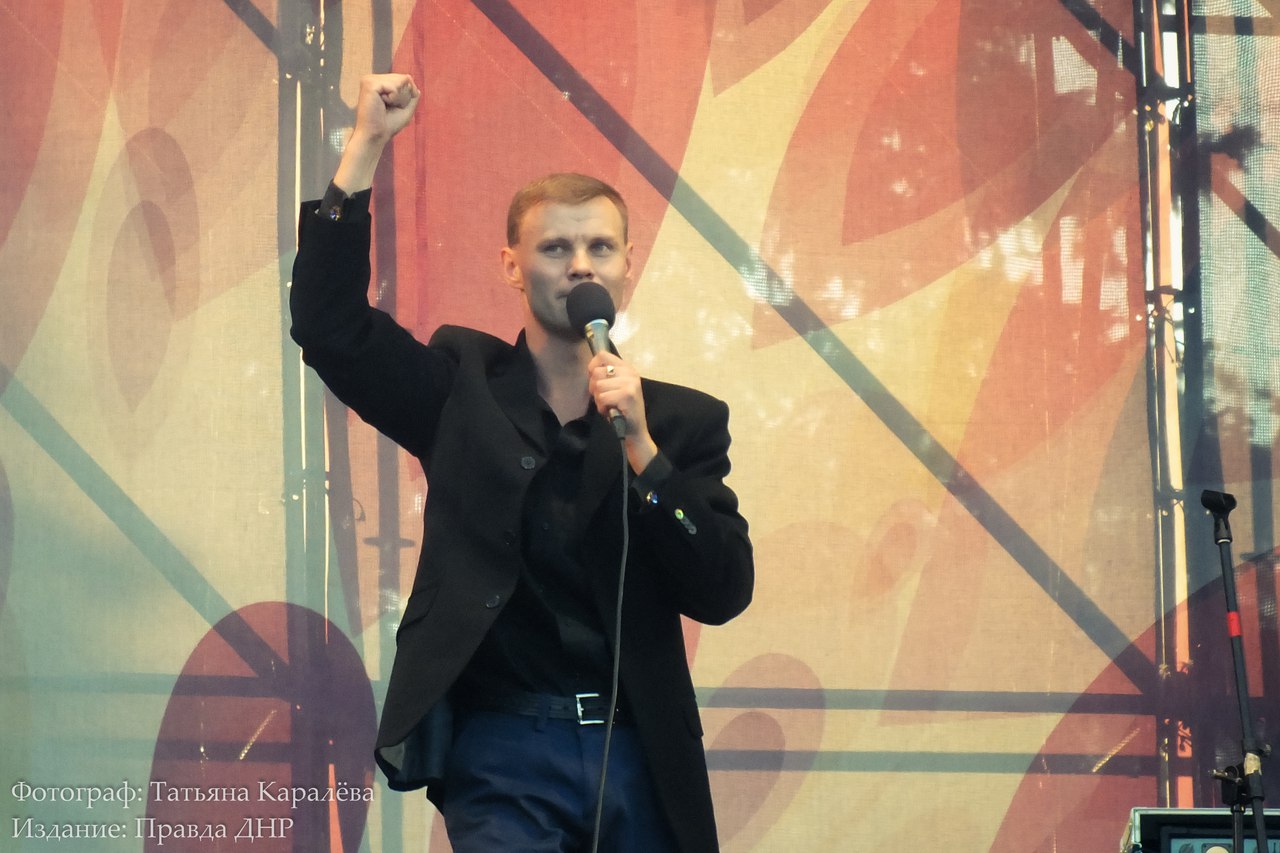 Донецк. Гала-концерт. Глеб Корнилов и группа Опасные Донецк. Гала-концерт. Глеб Корнилов и группа Опасные