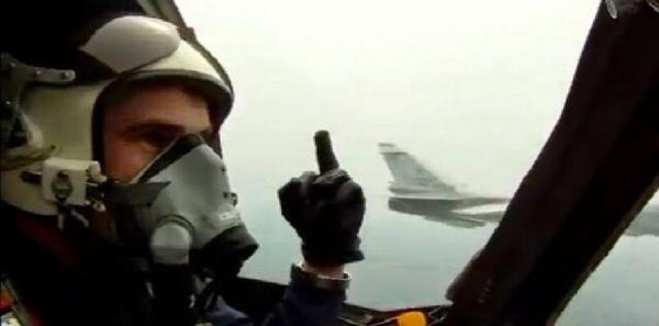 Россия "сыпет соль на раны" Турции