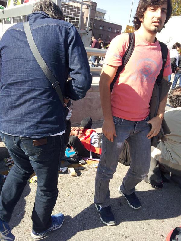 Первое видео с места взрывов в Анкаре появилось в Сети Первое видео с места взрывов в Анкаре появилось в Сети