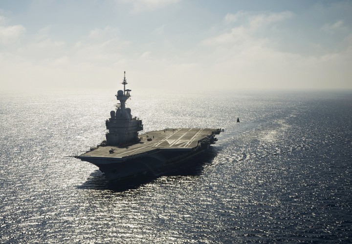 Авианосец США уходит из Персидского залива из-за ВКС РФ Авианосец США уходит из Персидского залива из-за ВКС РФ