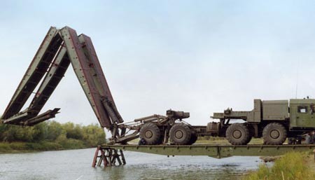 «Cтупень эволюции»: как сегодня наводят мосты для военных переправ «Cтупень эволюции»: как сегодня наводят мосты для военных переправ
