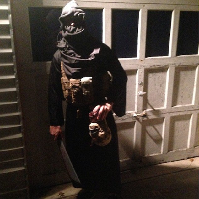 Злободневные костюмы на Хеллоуин