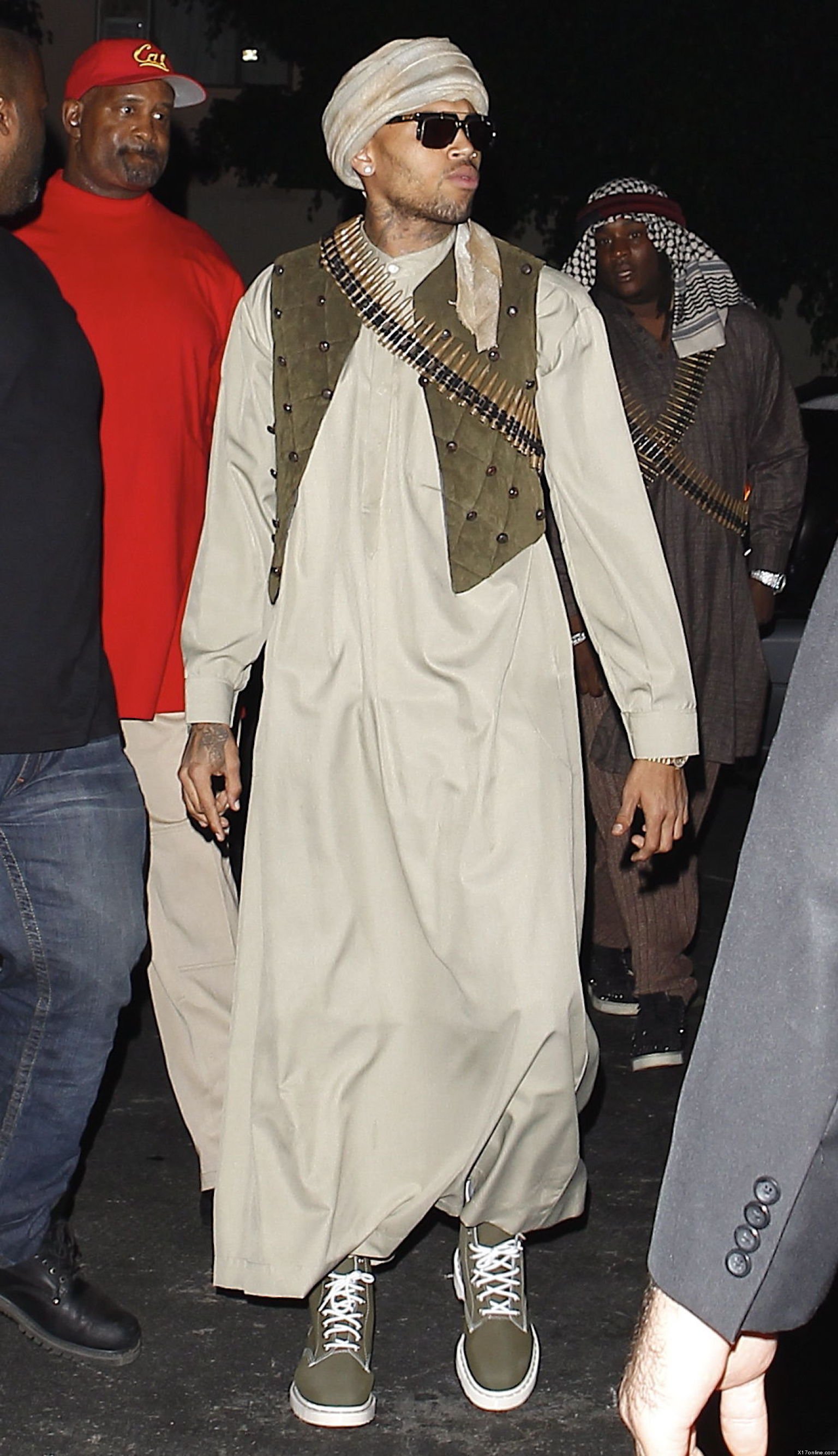 Злободневные костюмы на Хеллоуин