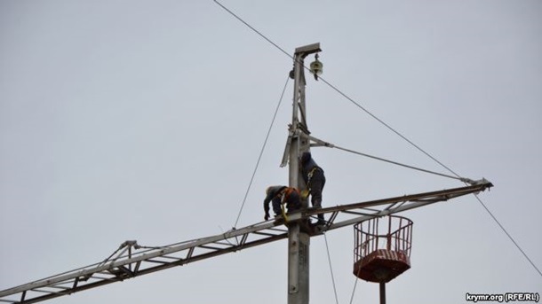 Блокада Крыма: отключена одна из электролиний Блокада Крыма: отключена одна из электролиний
