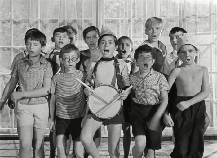 10 популярных советских фильмов, которые обязательно нужно показать детям сегодня 10 популярных советских фильмов, которые обязательно нужно показать детям сегодня