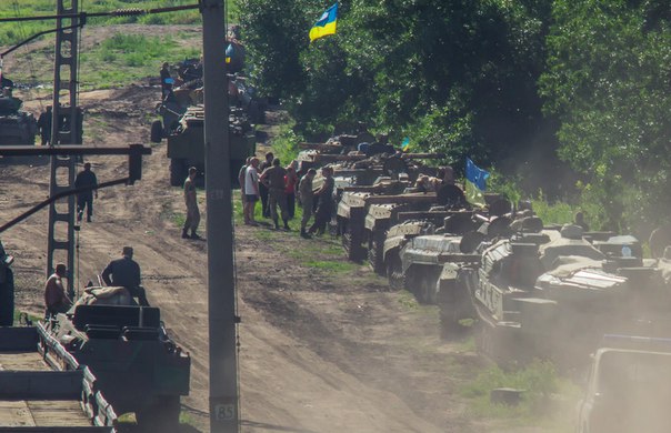 Россия может поменять киевский режим мирным путём. Ростислав Ищенко Россия может поменять киевский режим мирным путём. Ростислав Ищенко