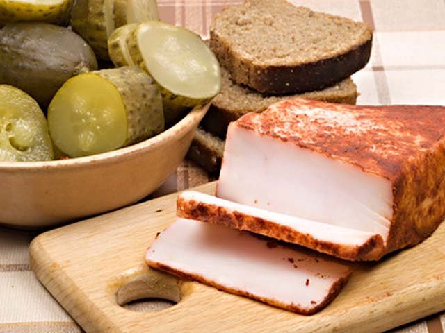 Разведка Украины раскрыла истинные цели РФ в Сирии: в Киеве считают, что это контрабанда алкоголя и еды Разведка Украины раскрыла истинные цели РФ в Сирии: в Киеве считают, что это контрабанда алкоголя и еды