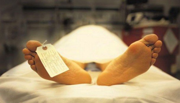 "Мертвый" мужчина очнулся перед вскрытием