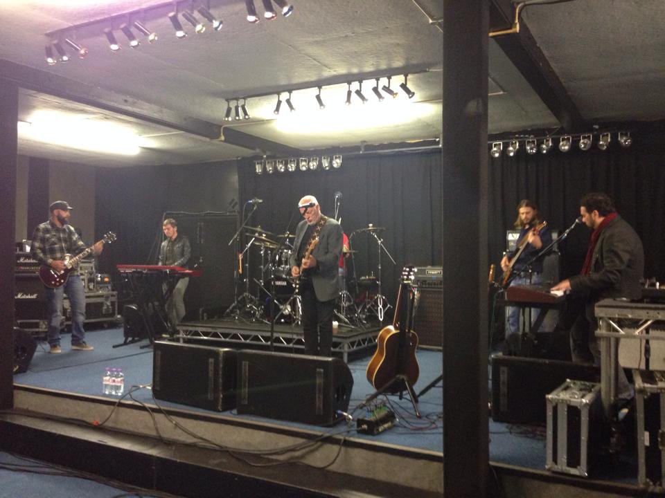 Лидер Pink Floyd посвятил песню Небесной Сотне