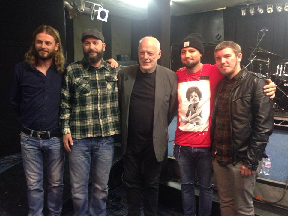 Лидер Pink Floyd посвятил песню Небесной Сотне