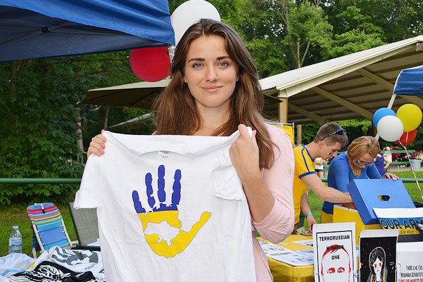 «Девочка будет просто ходить и улыбаться» «Девочка будет просто ходить и улыбаться»