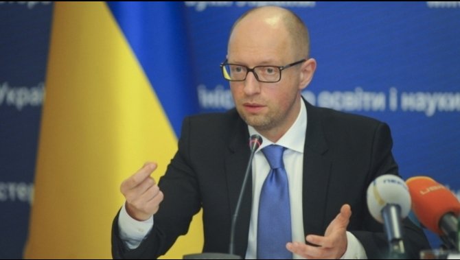 Немецкие СМИ удивлены желанию Яценюка судиться с Россией Немецкие СМИ удивлены желанию Яценюка судиться с Россией