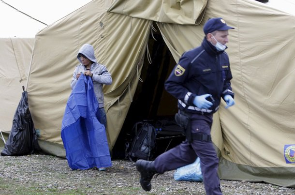 Итоги 17 октября: авария катера под Одессой, нарушение перемирия в Донбассе Итоги 17 октября: авария катера под Одессой, нарушение перемирия в Донбассе