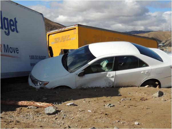 Ливневые дожди вызвали оползни и подтопления в Калифорнии