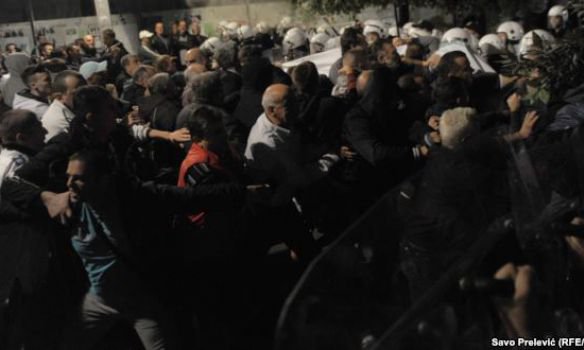 Майдан в Черногории... и тишина Майдан в Черногории... и тишина