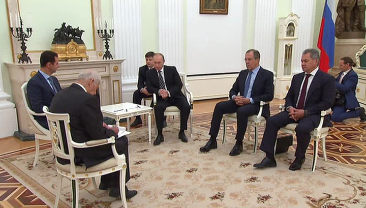 Асад во вторник посетил Москву и провел переговоры с Путиным Асад во вторник посетил Москву и провел переговоры с Путиным