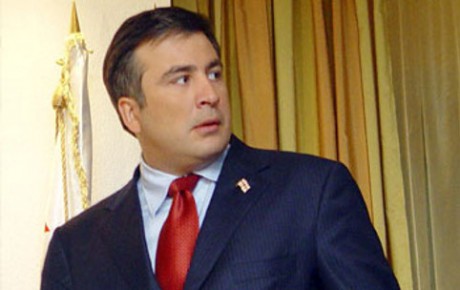 Саакашвили начали готовить к Гааге Саакашвили начали готовить к Гааге