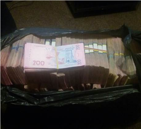 Кличко назвал сумму, потраченную на свою избирательную кампанию Кличко назвал сумму, потраченную на свою избирательную кампанию