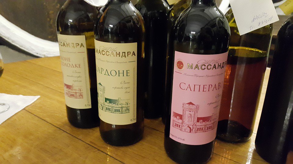Украина начала выпуск фальсификата «Массандры» — этикетки не на мове, а на русском Украина начала выпуск фальсификата «Массандры» — этикетки не на мове, а на русском