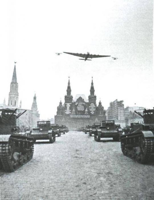 Первые Кремлёвские Звёзды