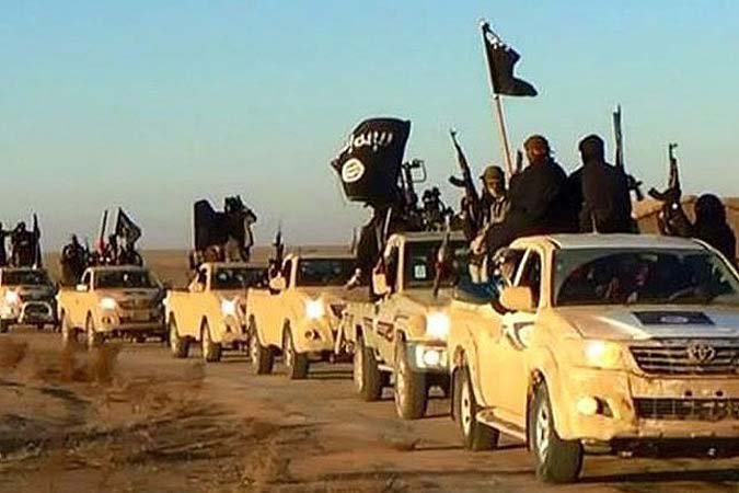 В Сирии уничтожен подпольный завод по тюнингу пикапов «Тойота» В Сирии уничтожен подпольный завод по тюнингу пикапов «Тойота»