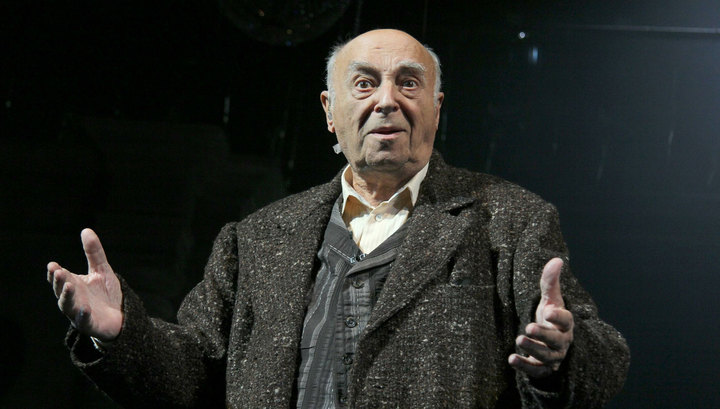 Мошенник оставил Владимира Этуша без жилья