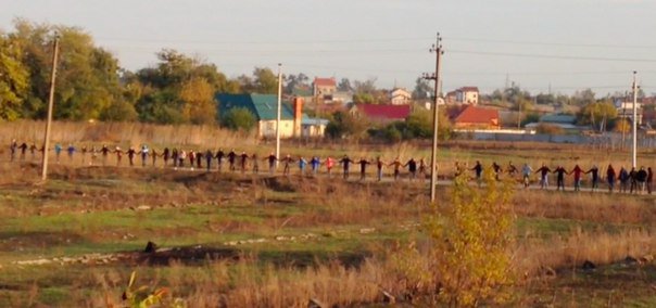 Акция "Бессарабия против репрессий" - "живая цепь" в Одесской области Акция "Бессарабия против репрессий" - "живая цепь" в Одесской области