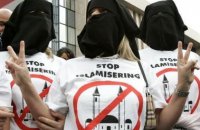 Еврокомиссия ищет способы остановить религиозную ненависть