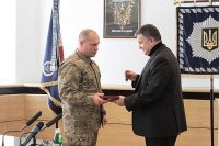 Порошенко наградил Киву за битву с галлюциногенными полчищами Люцифера 