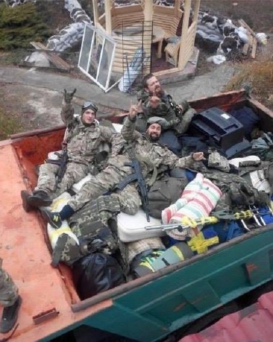 Украинское мародёрство в Песках попало в отчет ОБСЕ. Украинское мародёрство в Песках попало в отчет ОБСЕ.