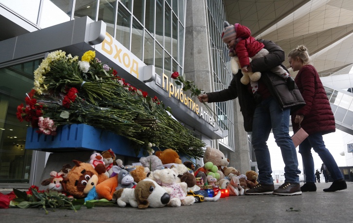 Мир скорбит по погибшим в авиакатастрофе российского А321 в Египте Мир скорбит по погибшим в авиакатастрофе российского А321 в Египте