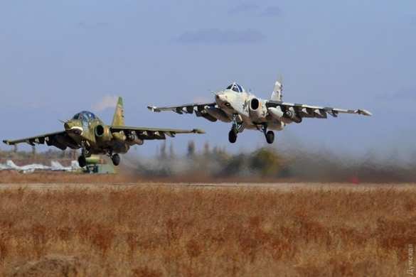 «Незалежная» решила продемонстрировать, что у неё тоже есть 2 летающих штурмовика Су-25 «Незалежная» решила продемонстрировать, что у неё тоже есть 2 летающих штурмовика Су-25