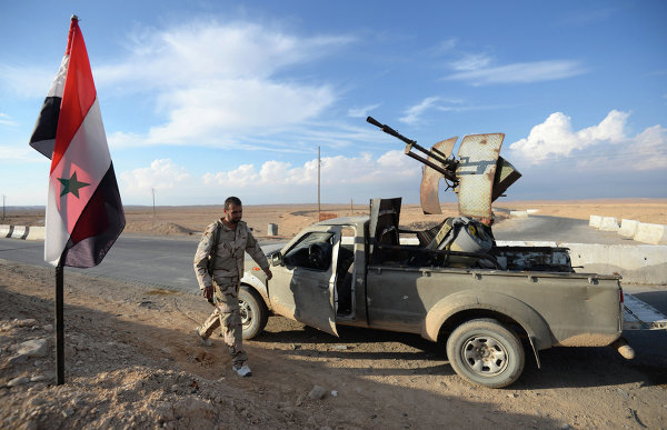 Армия Сирии окружила главный оплот террористов на юге Алеппо Армия Сирии окружила главный оплот террористов на юге Алеппо