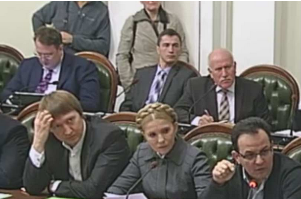 Новости Украинского Государства: на заседании Согласительного совета Верховной Рады правоохранители пытались вручить повестки, а депутаты разбегались Новости Украинского Государства: на заседании Согласительного совета Верховной Рады правоохранители пытались вручить повестки, а депутаты разбегались