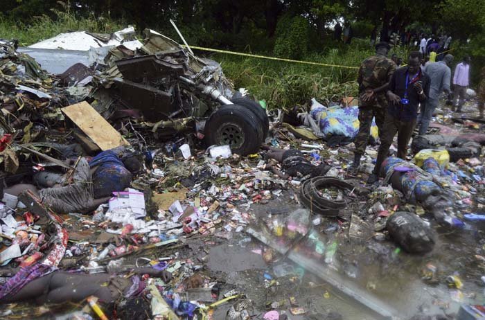 Грузовой самолет с россиянами рухнул в Южном Судане: погиб 41 человек, двое выжили Грузовой самолет с россиянами рухнул в Южном Судане: погиб 41 человек, двое выжили