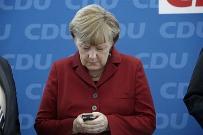 Меркель поломалась Меркель поломалась