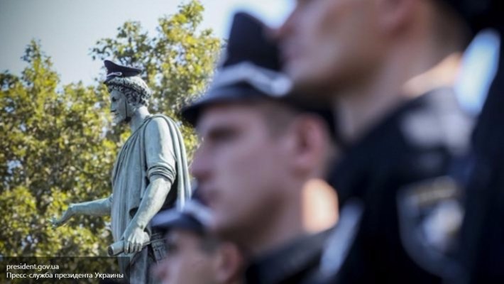 Полиция Украины: новое — незабытое старое Полиция Украины: новое — незабытое старое