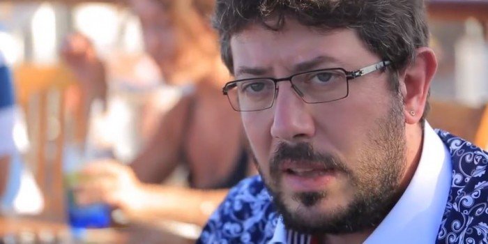 Суд обязал Артемия Лебедева выплатить ветерану 1 млн рублей за оскорбления Суд обязал Артемия Лебедева выплатить ветерану 1 млн рублей за оскорбления