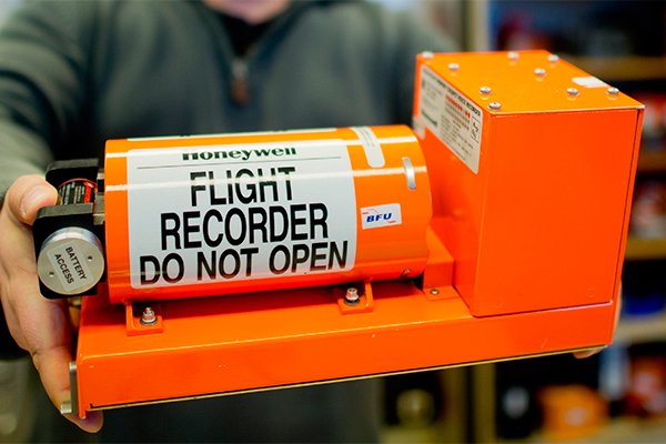 Черный ящик подтвердил версию взрыва на А321 Черный ящик подтвердил версию взрыва на А321